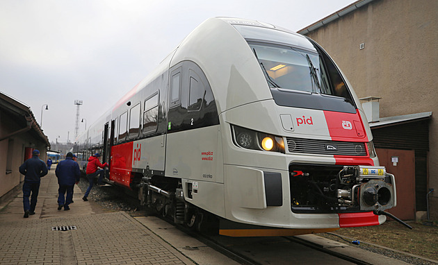 České dráhy převezmou další Regiofoxy. Jezdit budou z Prahy do Mělníka a Mladé Boleslavi