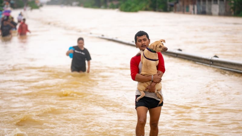 Záplavy v turisticky oblíbeném Thajsku postihly tři miliony lidí. Obětí už je 87