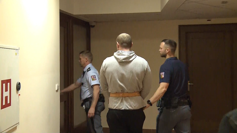 Agresor v Jilemnici málem ukopal k smrti jiného muže. Přímo do kamery vyhrožoval i štábu Primy