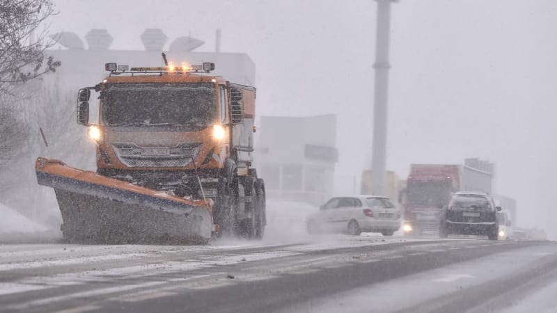 VÝSTRAHA na Štědrý den: Místy napadne až 20 centimetrů sněhu. Čekají se nebezpečné jevy