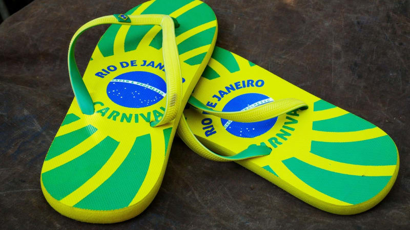 Politický boj o žabky v Brazílii: Syn exprezidenta vyzval k bojkotu, lavinu strhla jediná věta