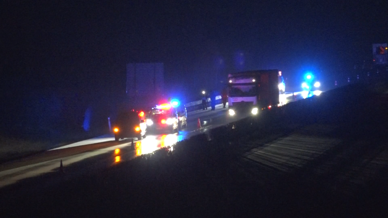 Kamion smetl na Olomoucku při přebíhání dálnice mladého muže. Nebylo mu pomoci