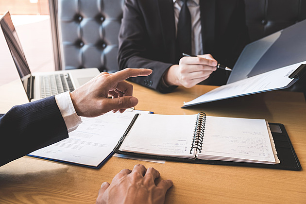 Lékaři a advokáti nechtějí být za lobbisty. Žádají změnu nového zákona