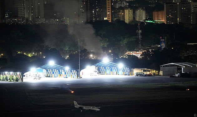 Žádní diplomaté, jen pár Čechů a vězeň. Ministerstvo před Venezuelou varuje