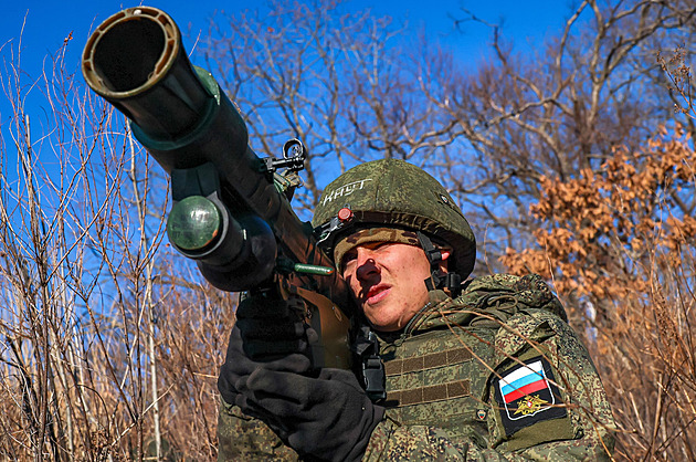Rusové osazují drony protiletadlovými střelami, ohrozí ukrajinské vrtulníky