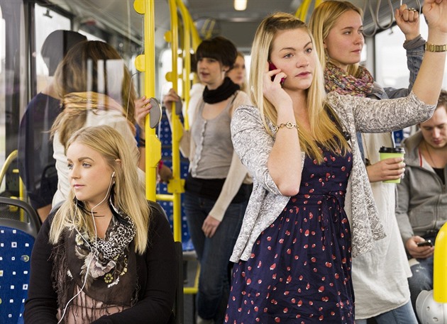 Klidový režim v MHD. Ticho je zatím spíše ráno, chybí jasné upozornění