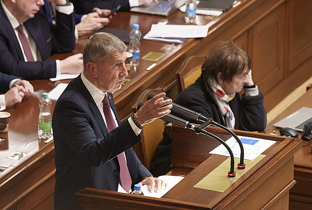 Babiš žádá poslance o důvěru. Česká republika bude na prvním místě, řekl jim