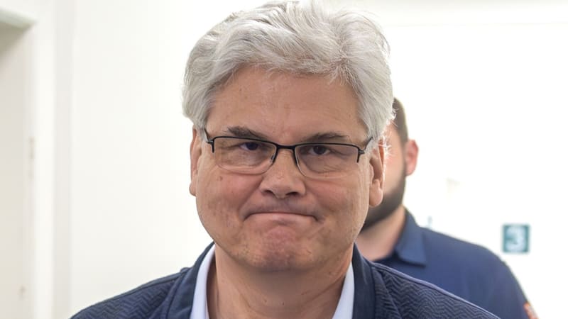 Ludvíka propustil soud z vazby. Bývalý šéf motolské nemocnice má nařízený dohled