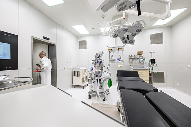 Ať se maminky cítí jako doma. V Děčíně otevřeli porodnici za půl miliardy