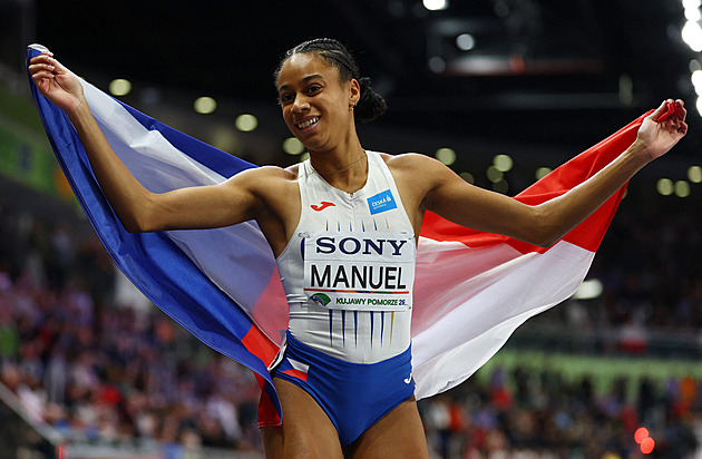 Zlatá a unavená Manuel: Hlavně se těším do postele. Hnalo ji i srdíčko od přítele