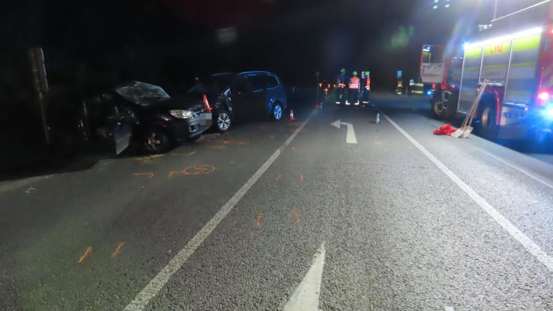 Zběsilou jízdu řidiče mercedesu nepřežila mladá žena. Policie odhalila detaily, muže obvinila