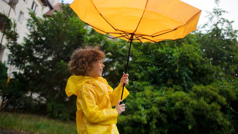 Udeří silný vítr a déšť, meteorologové přiznali problém. MAPY odhalují, kde bude nejhůř