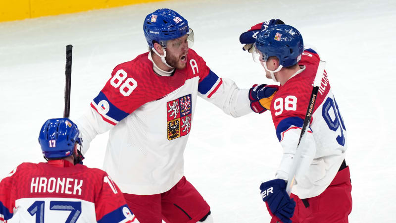 Pastrňák a Nečas přepisují historii. Vaří celou sezónu NHL, oslavují jejich milník v zámoří