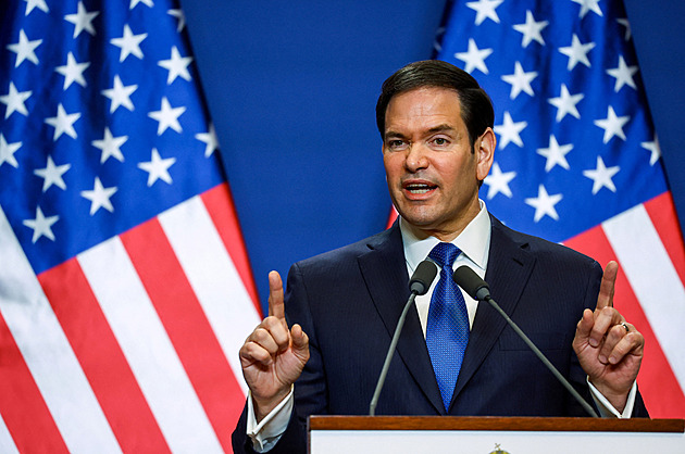 Rubio by íránské fotbalisty na MS přivítal, leč varuje: Nesmějí přivézt bandu teroristů