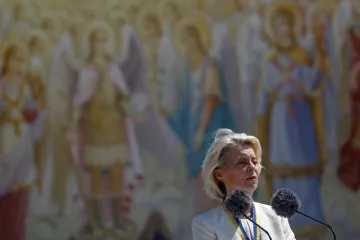 Ukrajina slaví Den nezávislosti. Od EU obdrží obranný materiál za miliardy eur