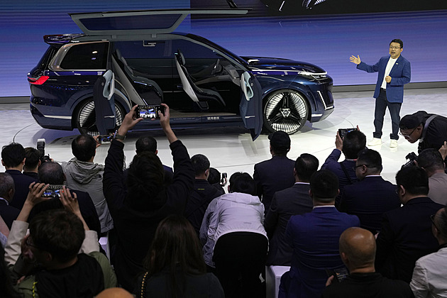 Americké automobilky vyzývají Kongres k zákazu čínských aut