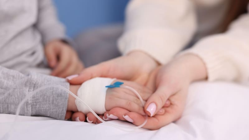 Vymyslela si synovu rakovinu, na léčbu vybrala miliony. Chlapec tři roky věřil, že zemře