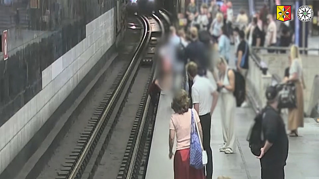 VIDEA TÝDNE: Rychlá záchrana v metru, tramvaj u Národního muzea a změna map