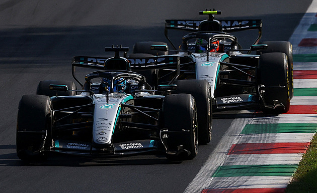 Nebyla jiná možnost. Mercedes vysvětlil strategii, která stála Russella vítězství