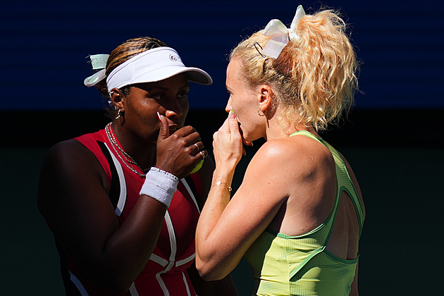 Siniaková je na US Open ve čtvrtfinále deblu. Šwiateková padla s kvalifikantkou