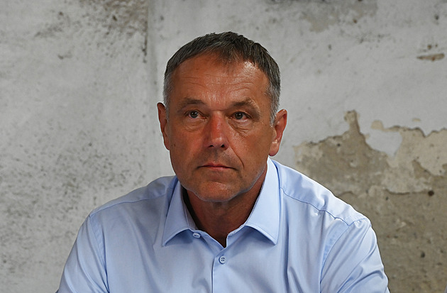 Zemřel legendární brankář Mikloško. Fotbalistům otevřel cestu do Anglie