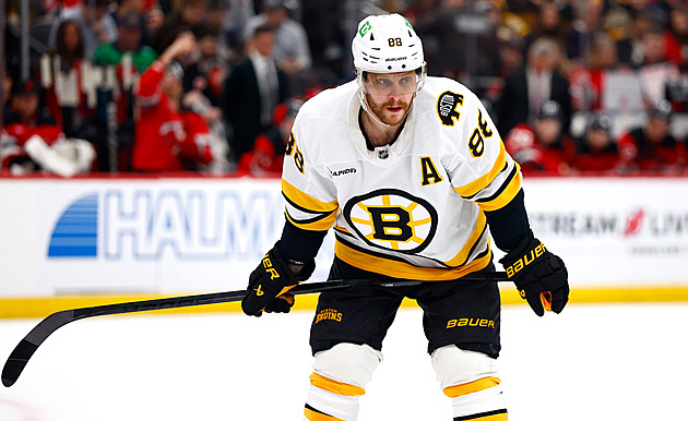 POHLED: Snad mají v Bostonu plán. Ať Pastrňák nemrhá svými nejlepšími roky