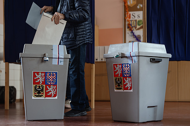 Druhý den komunálních voleb. Češi rozhodnou, kdo bude vládnout jejich obci