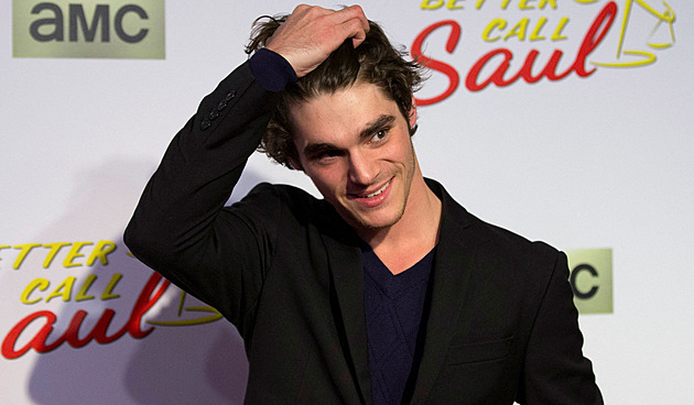 Ve věku 34 let zemřel herec RJ Mitte, proslavil se v seriálu Breaking Bad