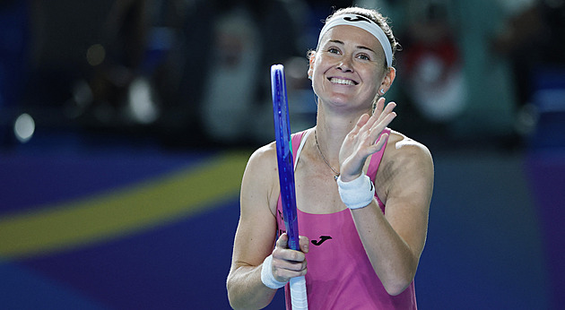 Český souboj pro Bouzkovou, v Ning-po porazila Bejlek. Semifinále slaví i Siniaková